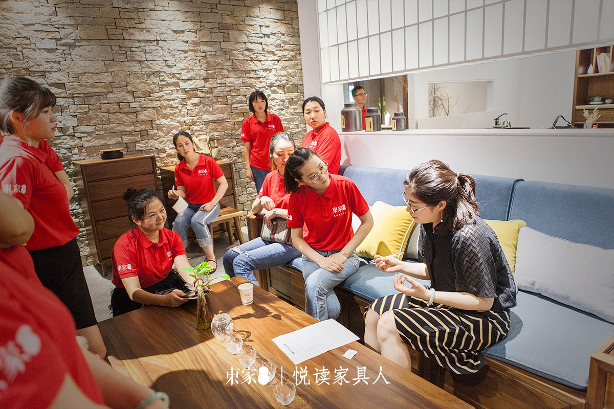 东家人物志 | 吴纯 : 唯热爱可以解决一切问题