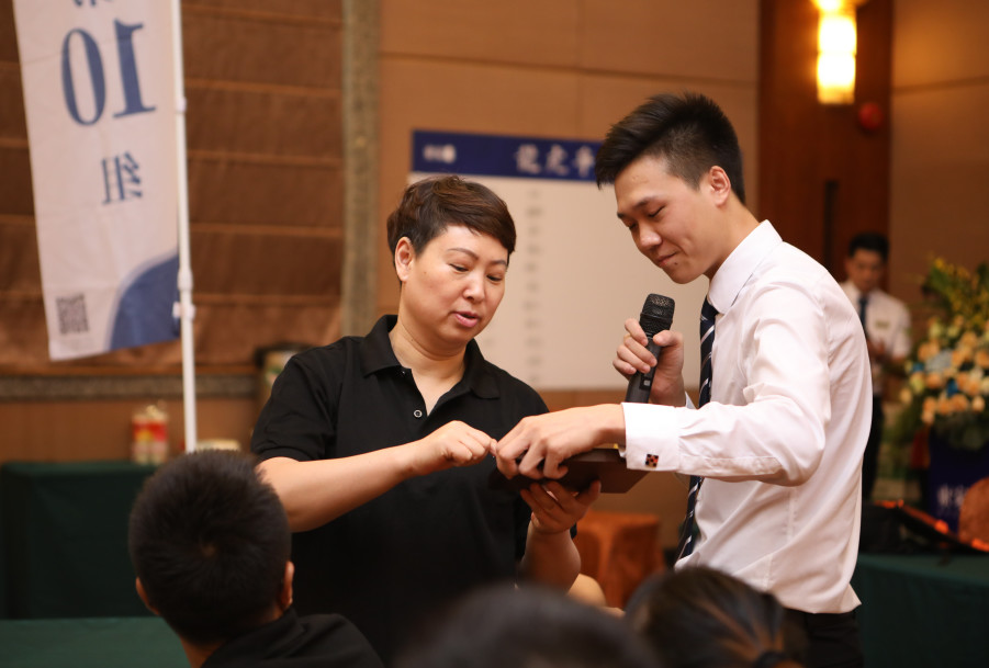 高效智管・赢霸业| 东家2019年中经销商及店长培训大会圆满结束!