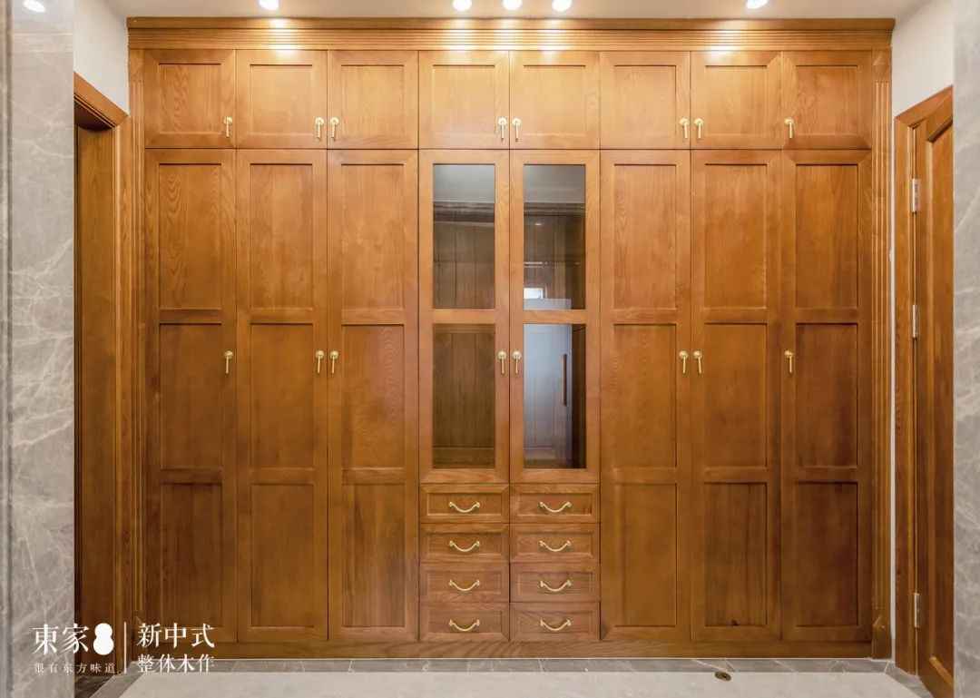 新中式案例 | 480m²联排别墅设计,高级时尚混搭