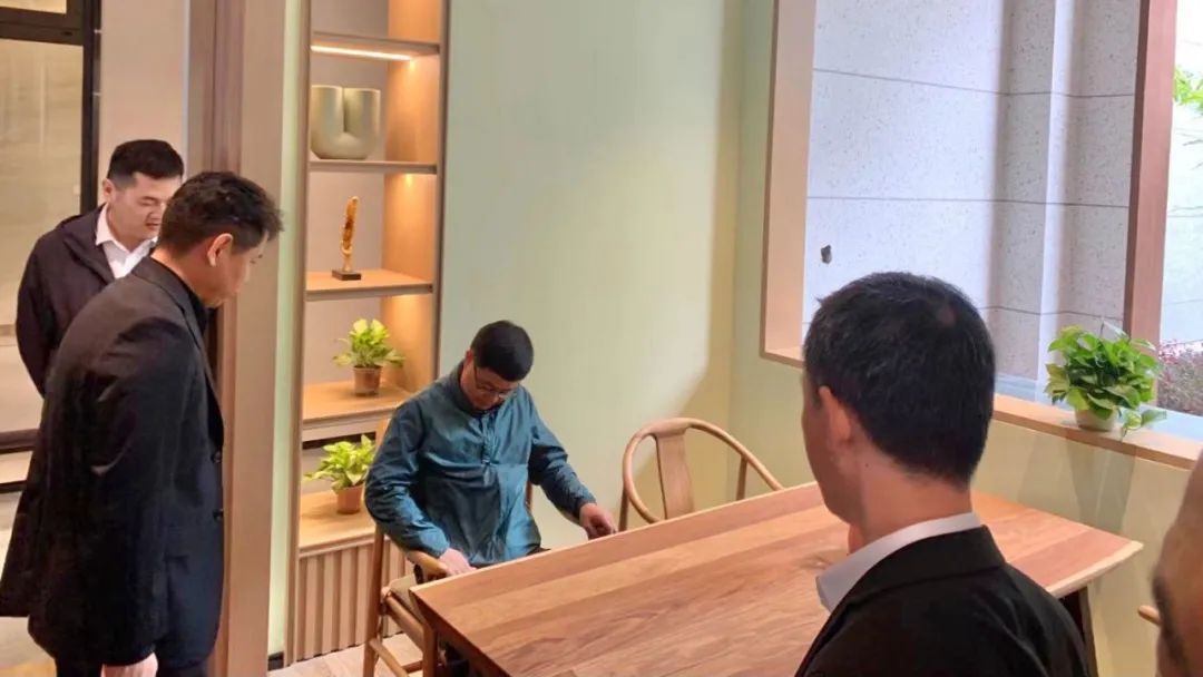 东家人物志 | 杨龙：在西南边境开店的传奇艺术家