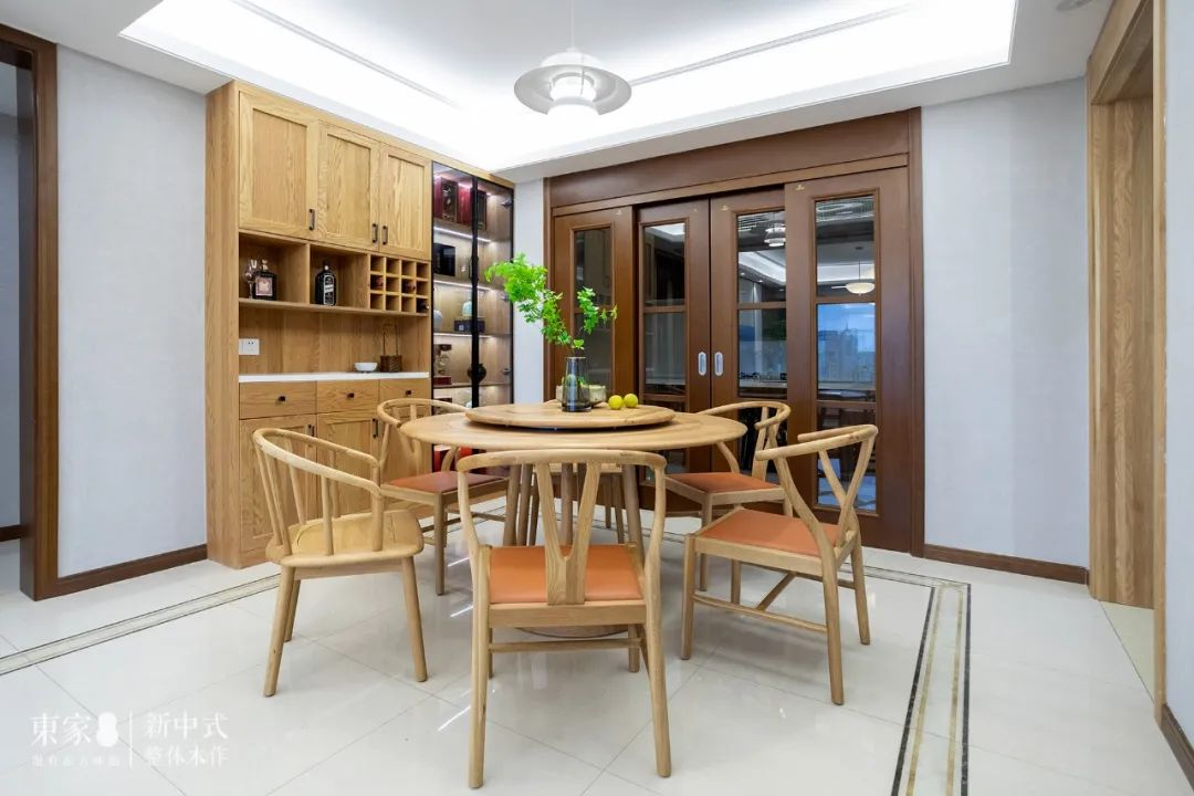 新中式案例 | 130m²精致原木风,开门即惊艳!